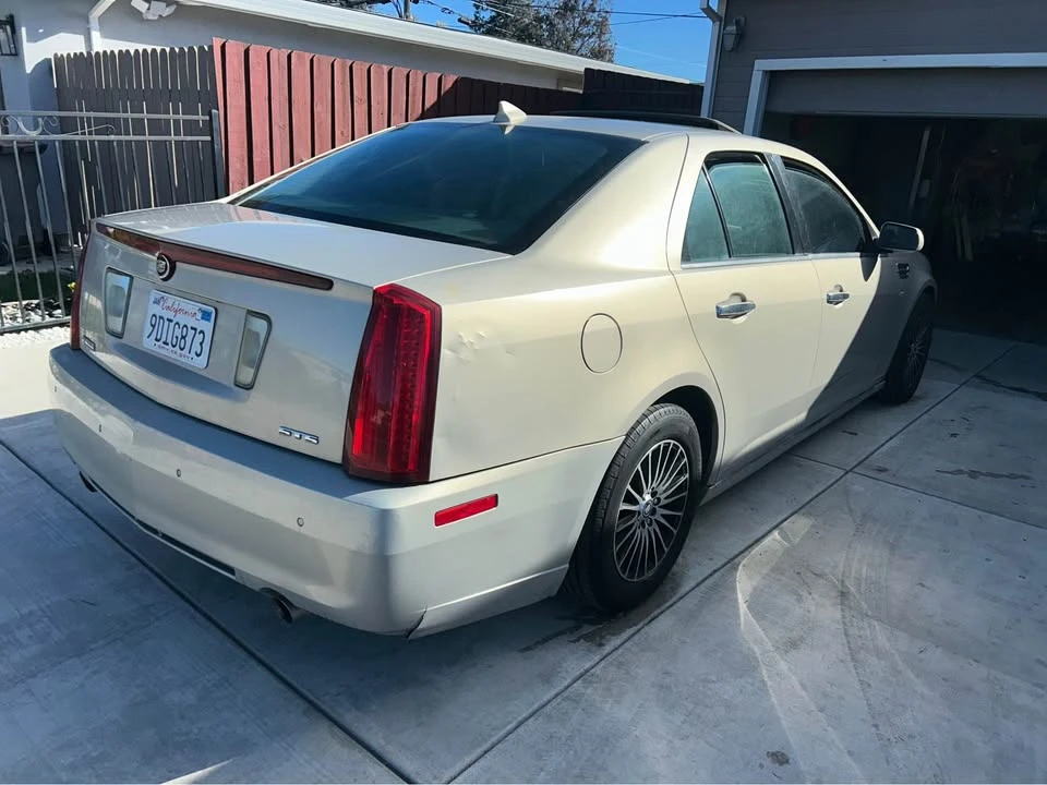 2009 Cadillac STS - Image 6 of 12