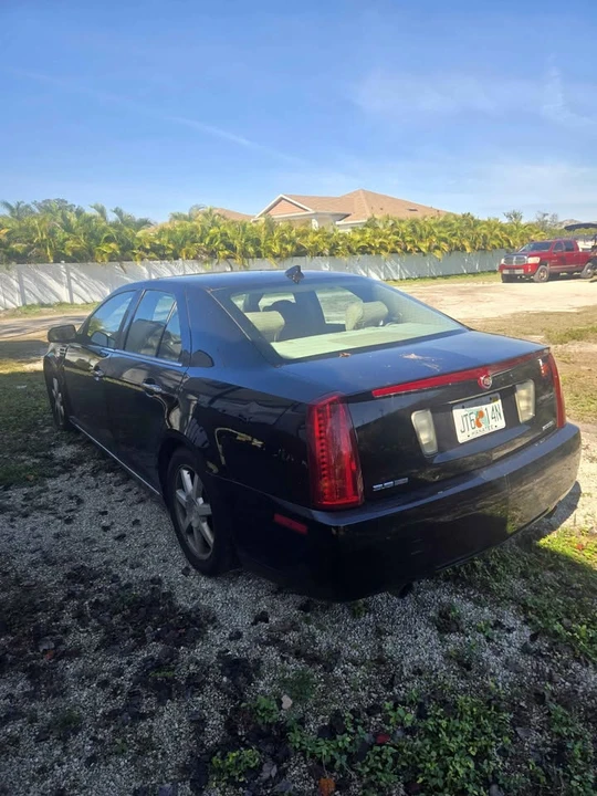 2009 Cadillac STS - Image 3 of 8