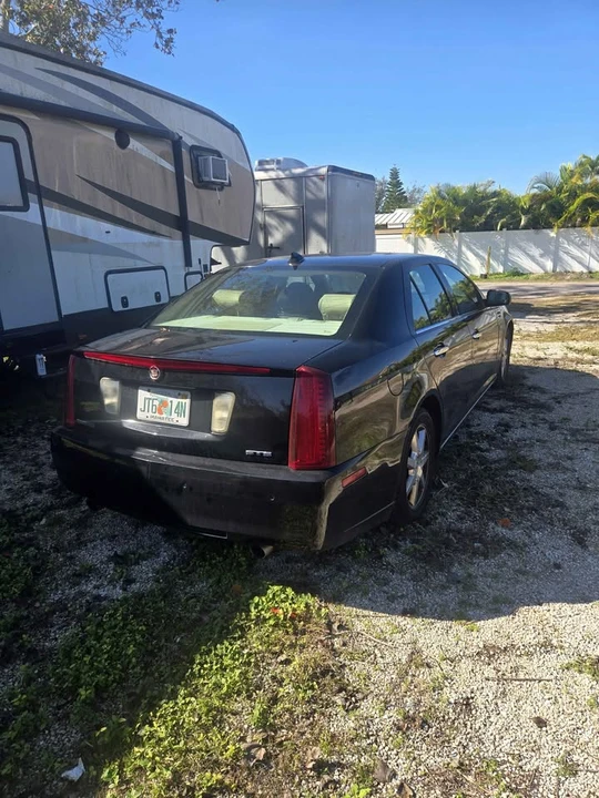 2009 Cadillac STS - Image 4 of 8