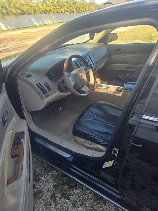 2009 Cadillac STS - Image 7 of 8