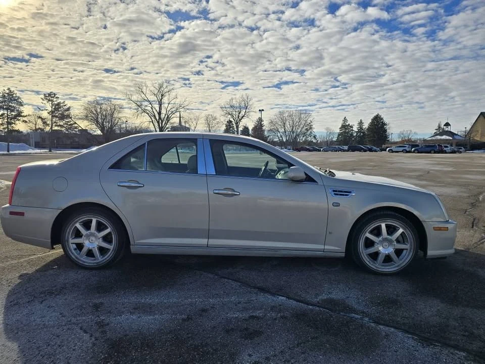 2009 Cadillac STS - Image 2 of 8