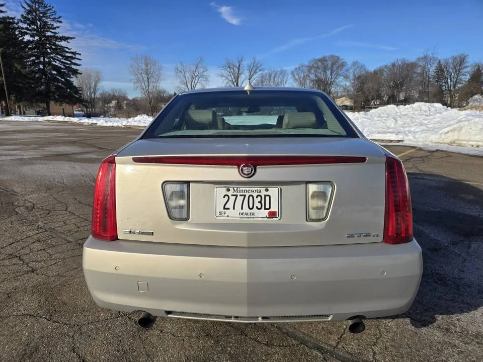 2009 Cadillac STS - Image 4 of 8