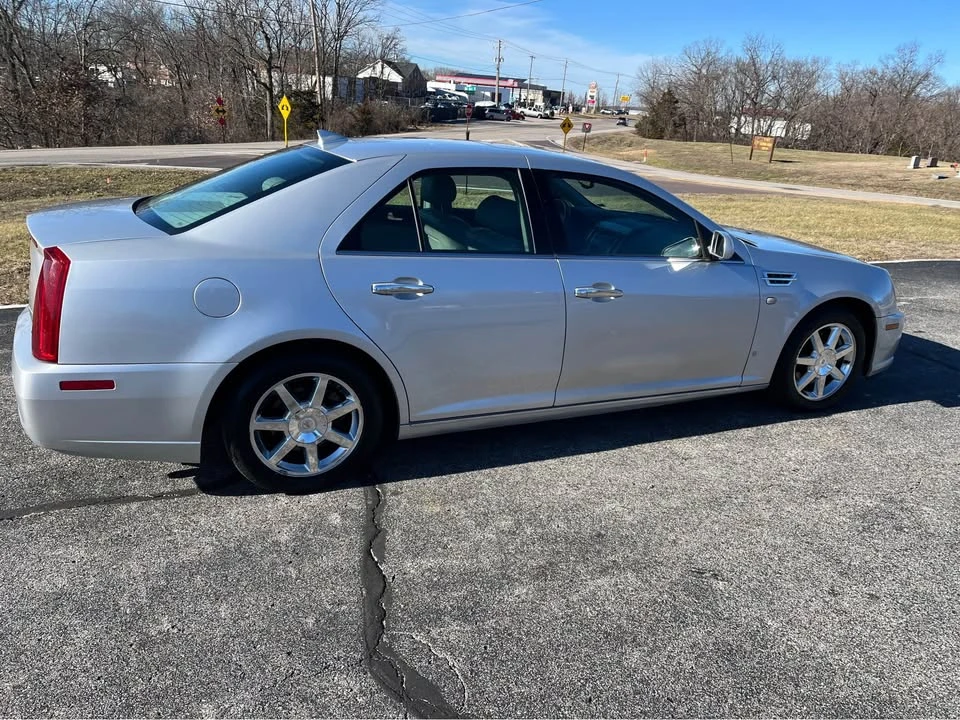 2009 Cadillac STS - Image 3 of 10
