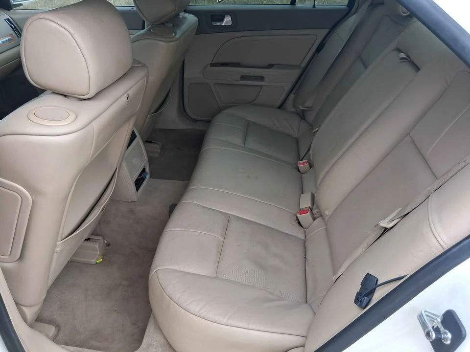 2009 Cadillac STS - Image 11 of 15