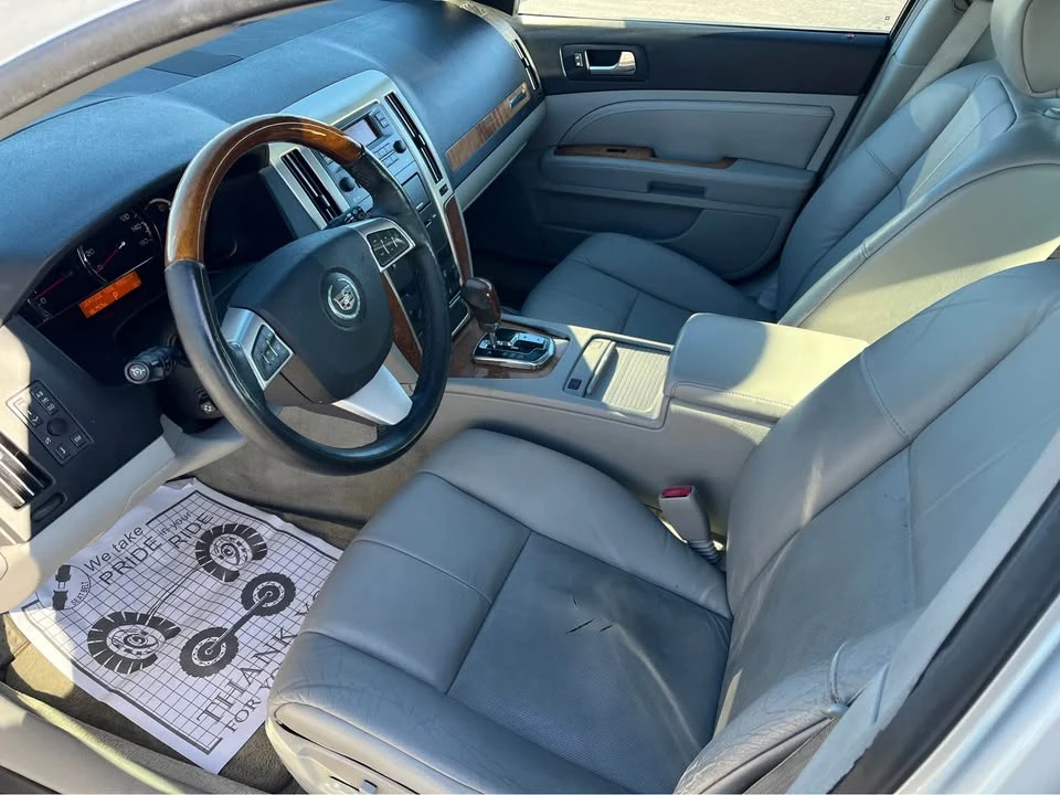 2009 Cadillac STS - Image 8 of 10
