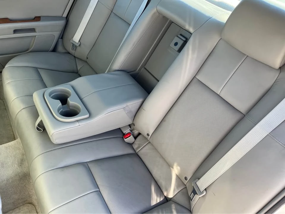 2009 Cadillac STS - Image 9 of 10
