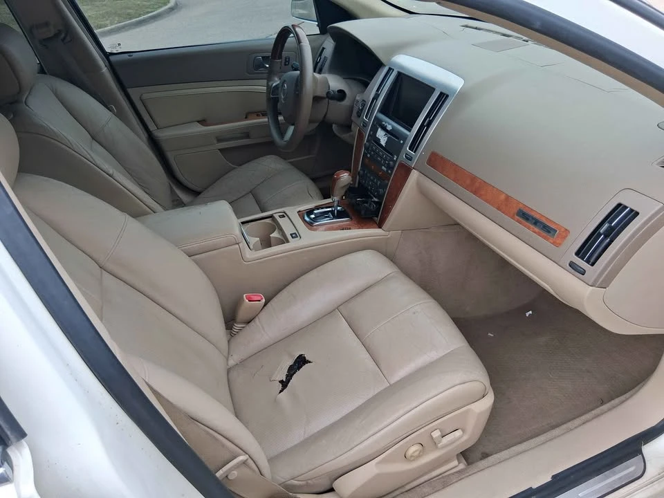 2009 Cadillac STS - Image 14 of 15