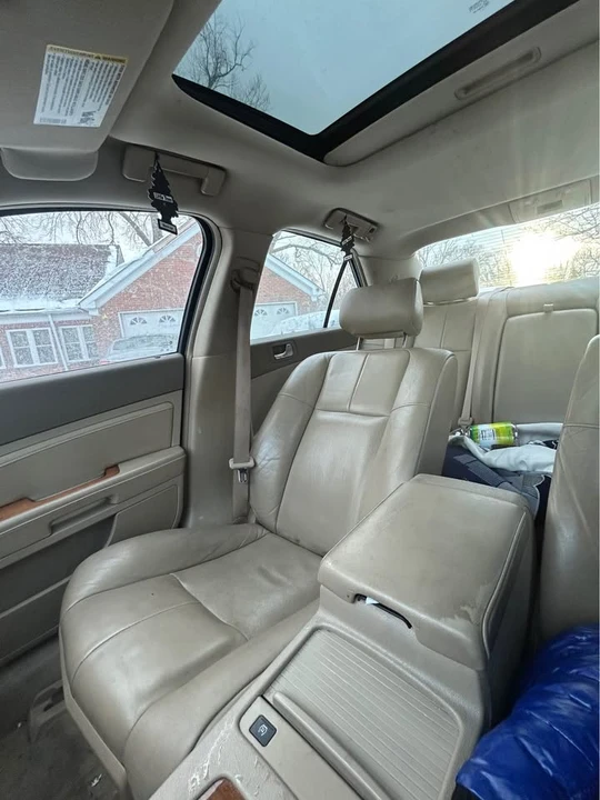 2009 Cadillac STS - Image 7 of 10