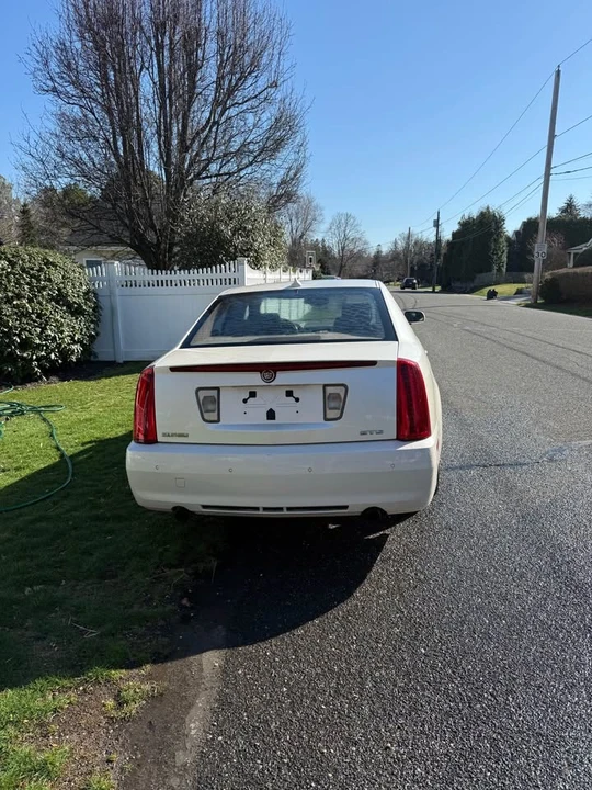 2009 Cadillac STS - Image 3 of 9