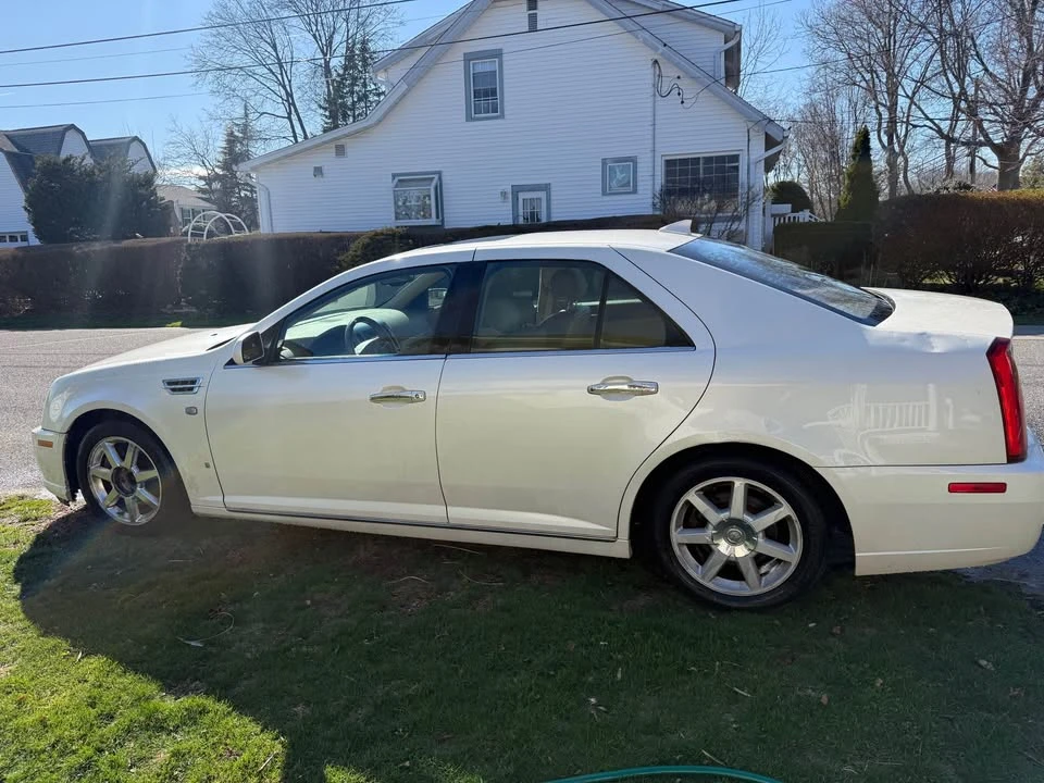 2009 Cadillac STS - Image 4 of 9