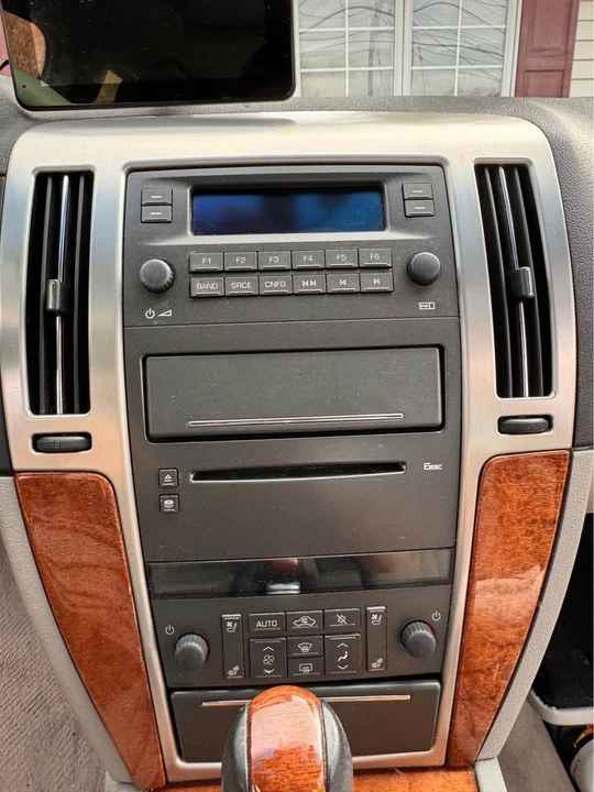 2009 Cadillac STS - Image 9 of 11