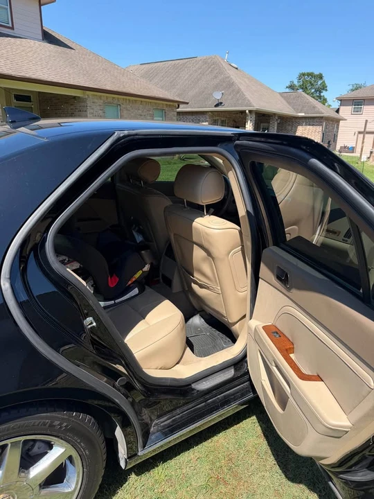 2009 Cadillac STS - Image 10 of 11