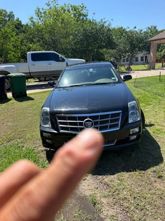 2009 Cadillac STS - Image 8 of 11