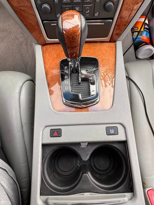 2009 Cadillac STS - Image 10 of 11