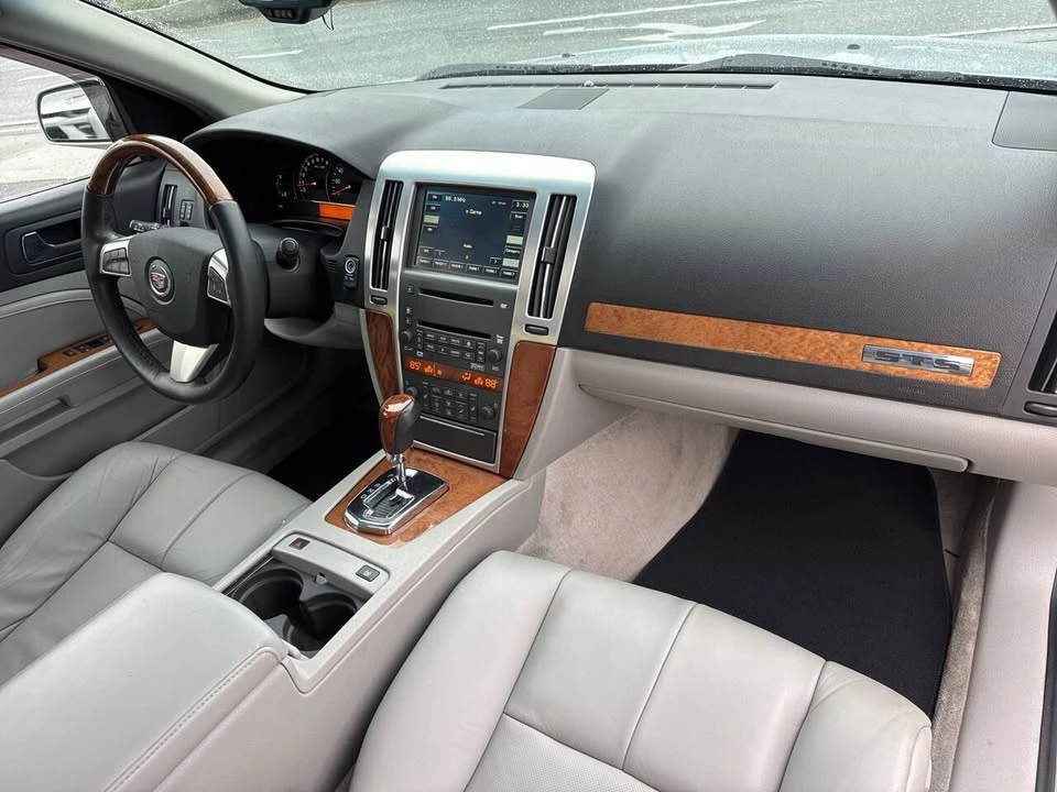 2009 Cadillac STS - Image 18 of 19