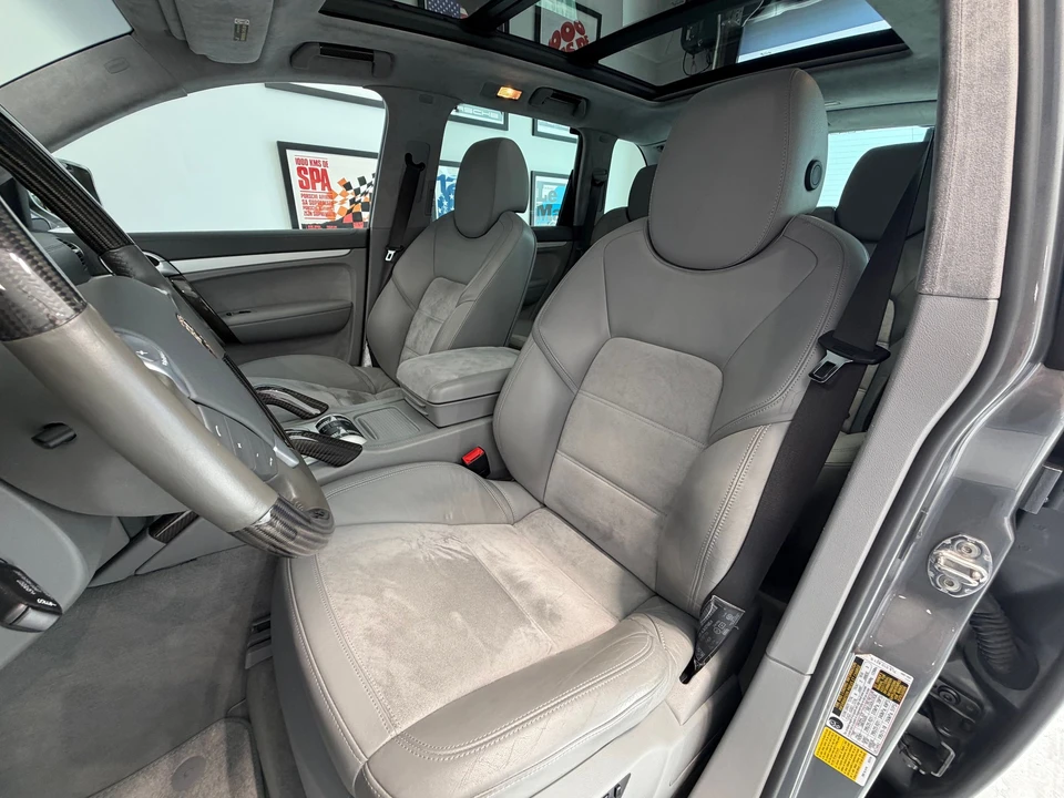 2009 Porsche 955/957 Cayenne GTS - Image 14 of 31