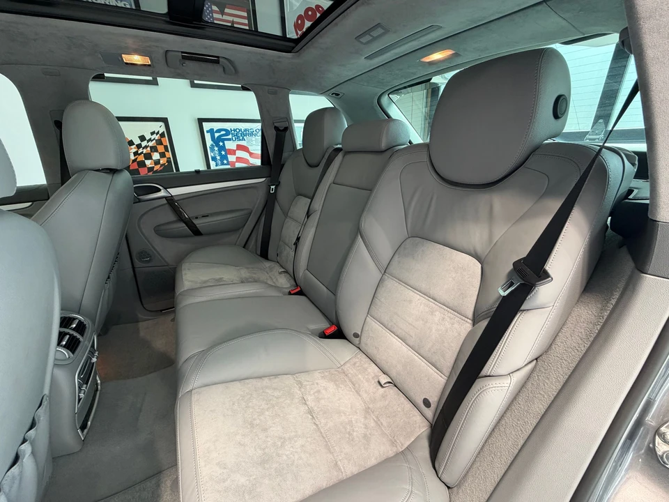 2009 Porsche 955/957 Cayenne GTS - Image 26 of 31