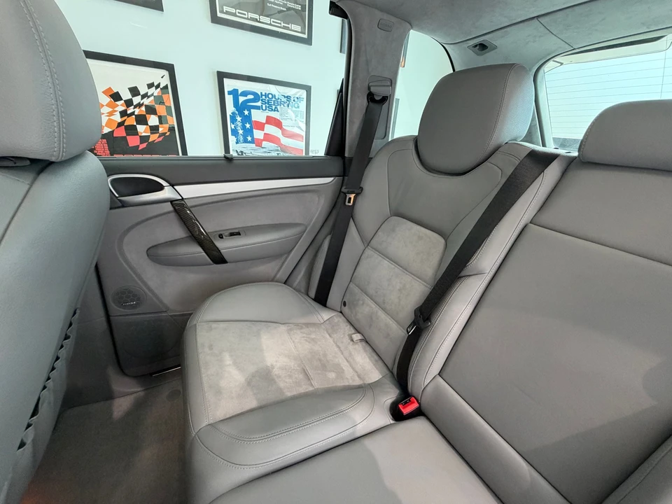 2009 Porsche 955/957 Cayenne GTS - Image 28 of 31