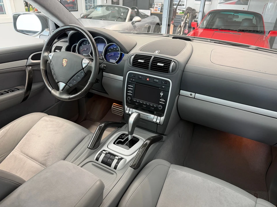 2009 Porsche 955/957 Cayenne GTS - Image 10 of 31