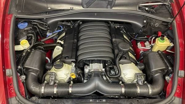 2009 Porsche 955/957 Cayenne GTS - Image 11 of 21