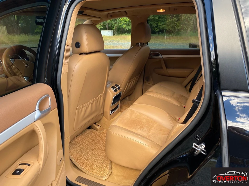 2009 Porsche 955/957 Cayenne GTS - Image 16 of 17