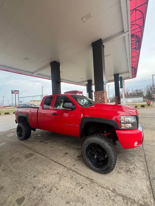 2009 Chevrolet Silverado 2nd Gen - Image 2 of 4