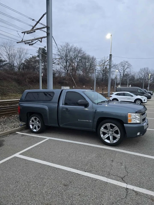 2009 Chevrolet Silverado 2nd Gen - Image 2 of 4