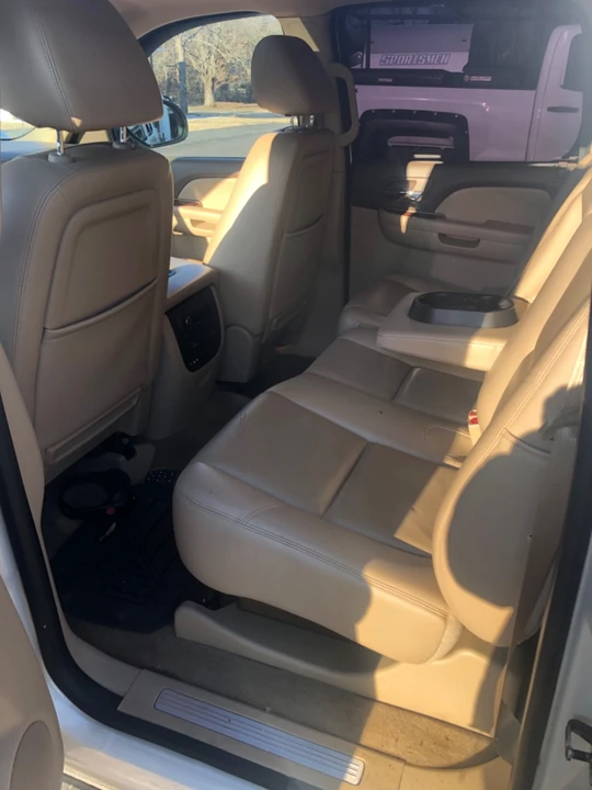 2009 Chevrolet Avalanche - Image 12 of 20