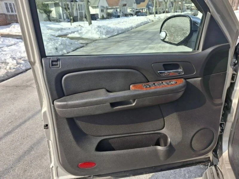 2009 Chevrolet Avalanche - Image 12 of 12
