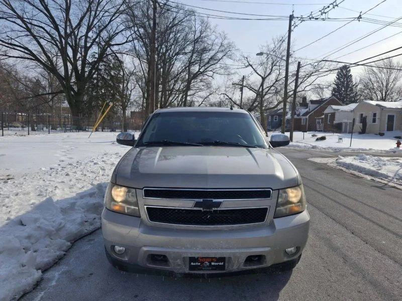 2009 Chevrolet Avalanche - Image 4 of 12