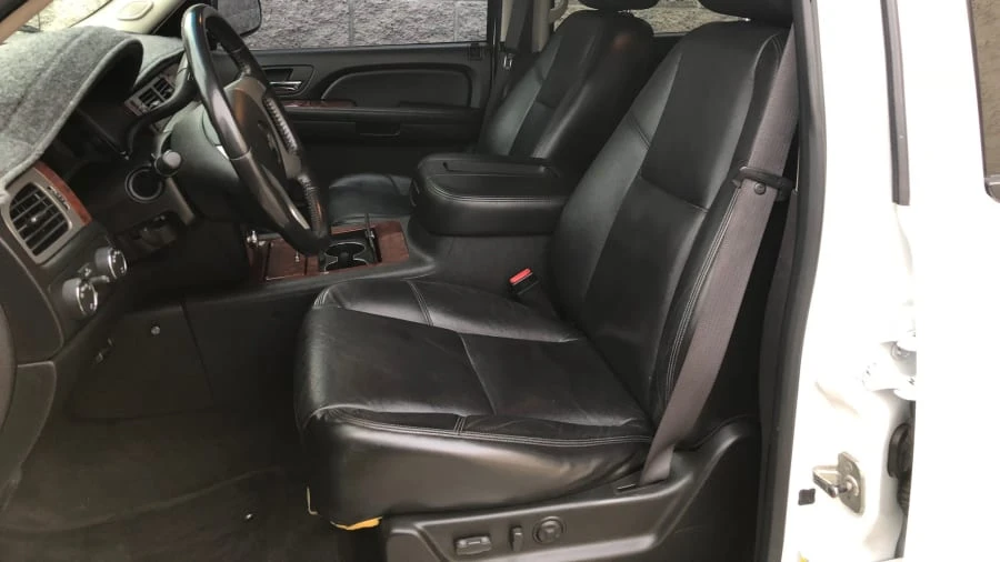 2009 Chevrolet Avalanche - Image 4 of 9