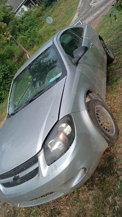 2009 Chevrolet Cobalt 1st Gen - Image 2 of 11