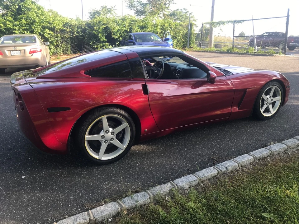 2009 Chevrolet Corvette C6 - Image 8 of 30