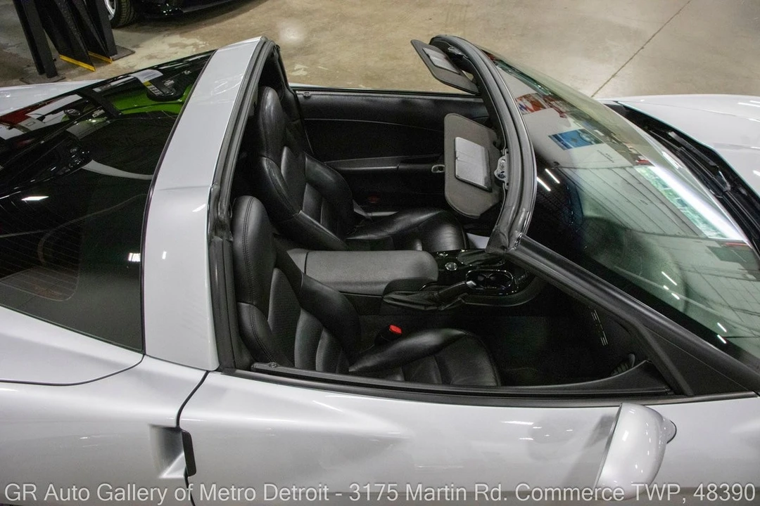 2009 Chevrolet Corvette C6 - Image 15 of 31