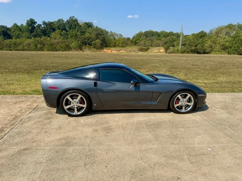 2009 Chevrolet Corvette C6 - Image 2 of 8