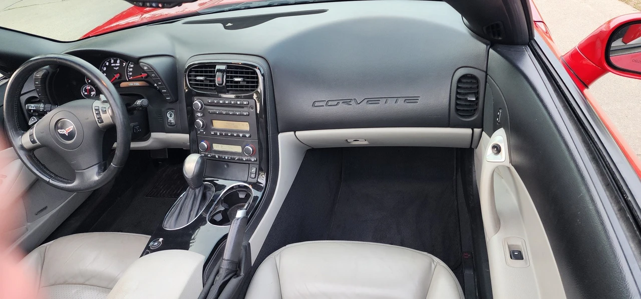 2009 Chevrolet Corvette C6 - Image 16 of 21