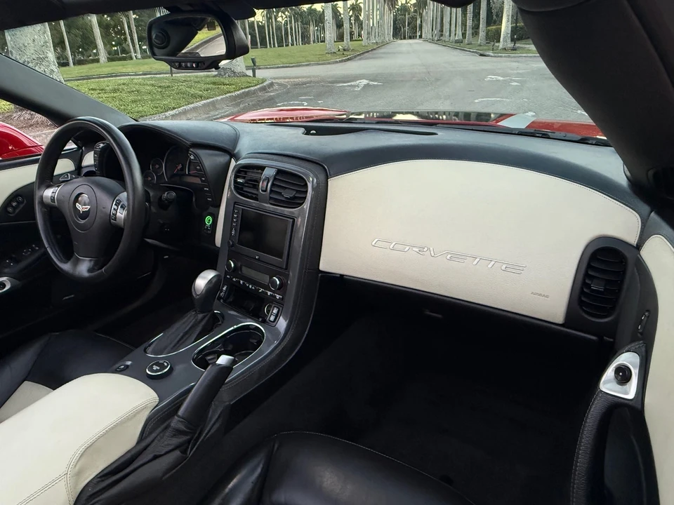 2009 Chevrolet Corvette C6 - Image 15 of 21