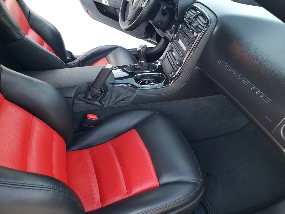2009 Chevrolet Corvette C6 - Image 24 of 31