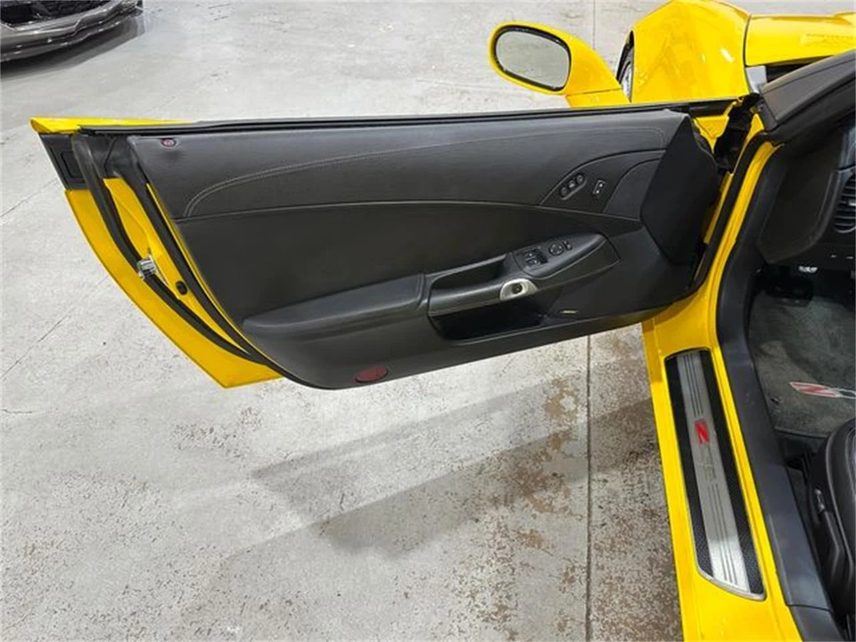 2009 Chevrolet Corvette C6 - Image 14 of 30
