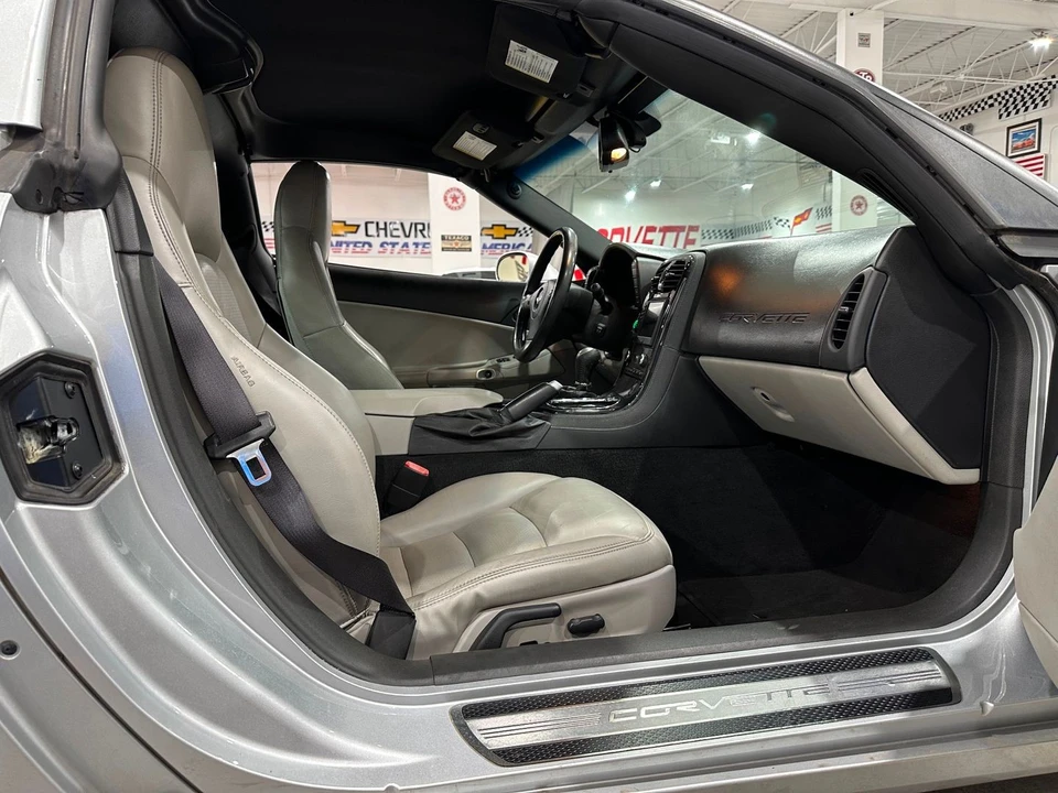 2009 Chevrolet Corvette C6 - Image 11 of 21
