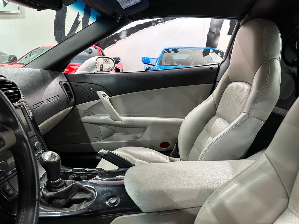 2009 Chevrolet Corvette C6 - Image 14 of 21