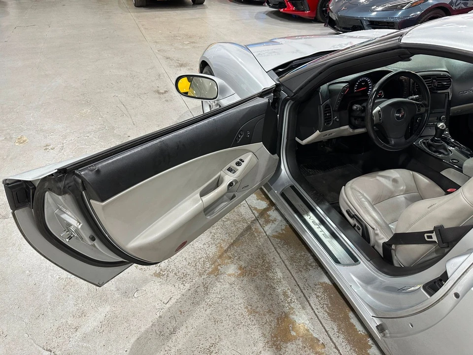 2009 Chevrolet Corvette C6 - Image 16 of 21