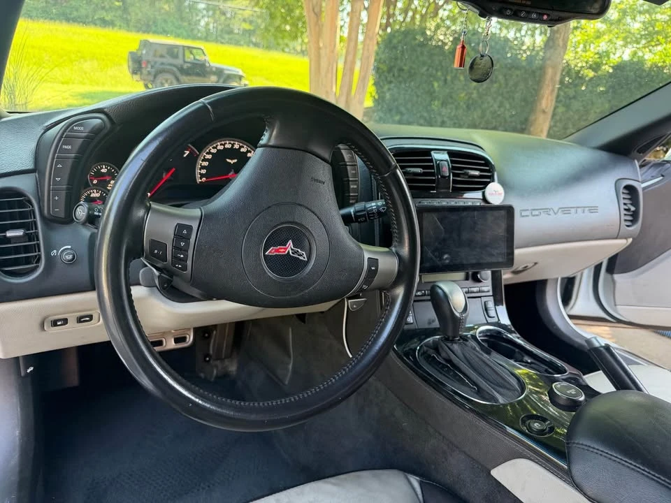 2009 Chevrolet Corvette C6 - Image 12 of 13