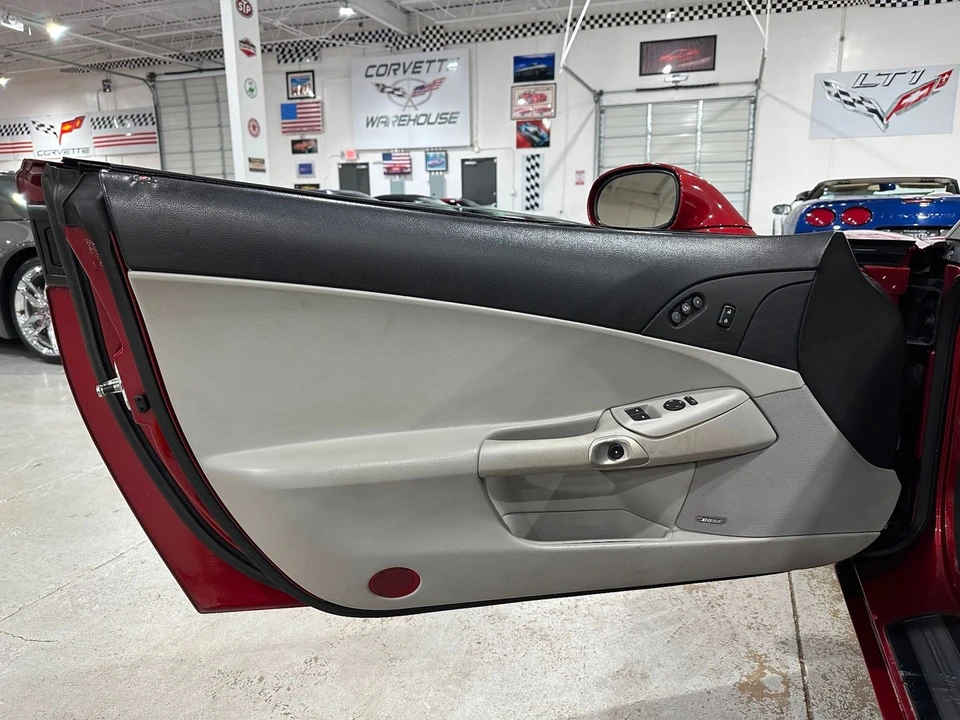 2009 Chevrolet Corvette C6 - Image 15 of 21