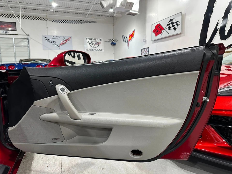 2009 Chevrolet Corvette C6 - Image 16 of 21