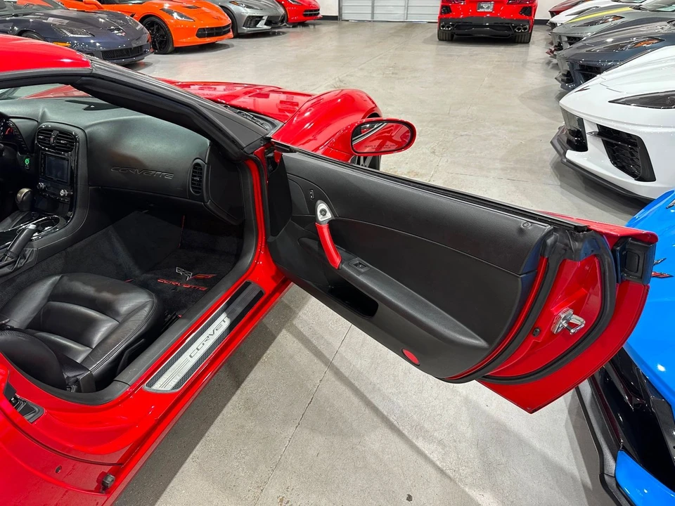 2009 Chevrolet Corvette C6 - Image 16 of 21