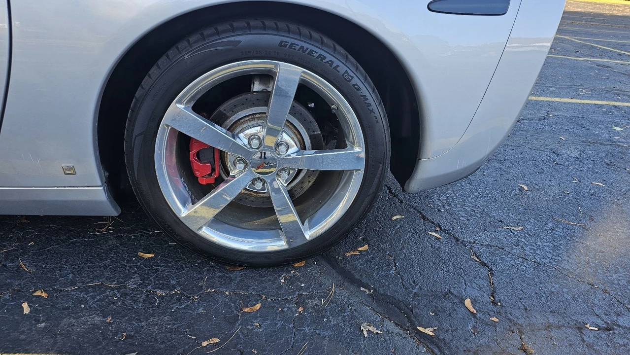 2009 Chevrolet Corvette C6 - Image 16 of 21