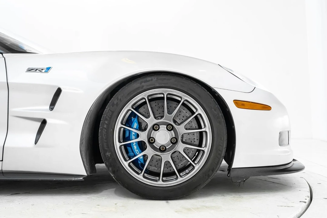 2009 Chevrolet Corvette C6 ZR1 - Image 18 of 31