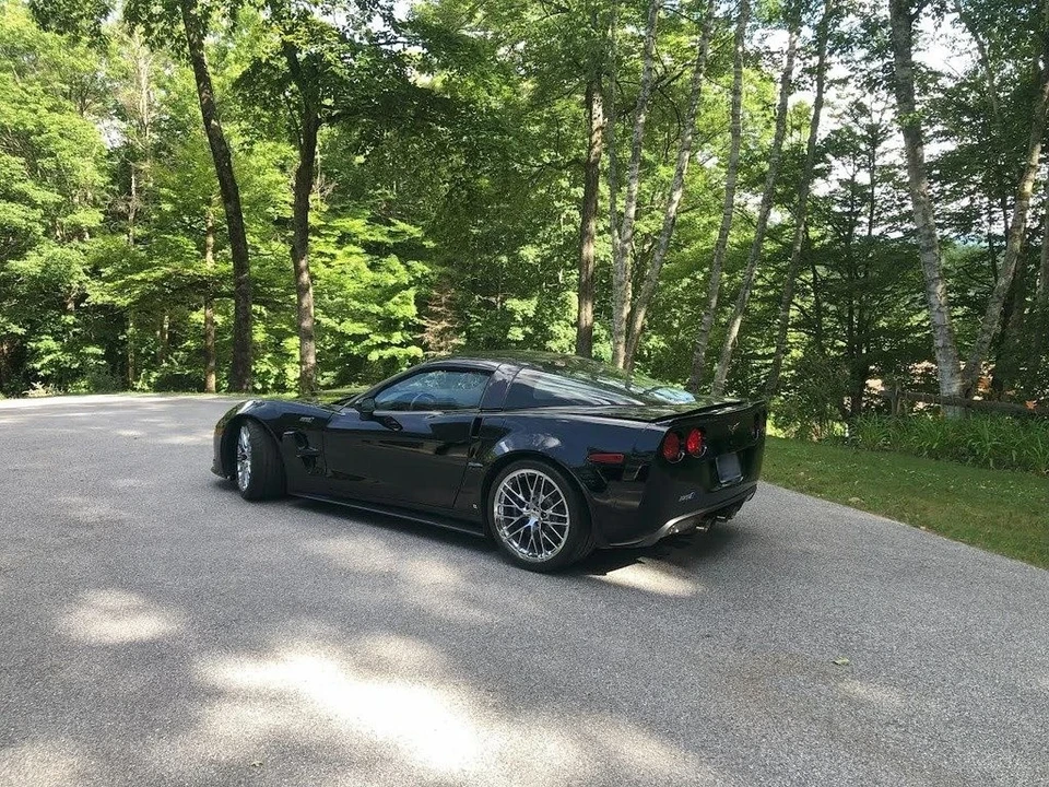2009 Chevrolet Corvette C6 ZR1 - Image 3 of 12