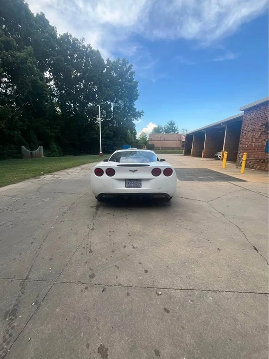 2009 Chevrolet Corvette C6 - Image 2 of 9